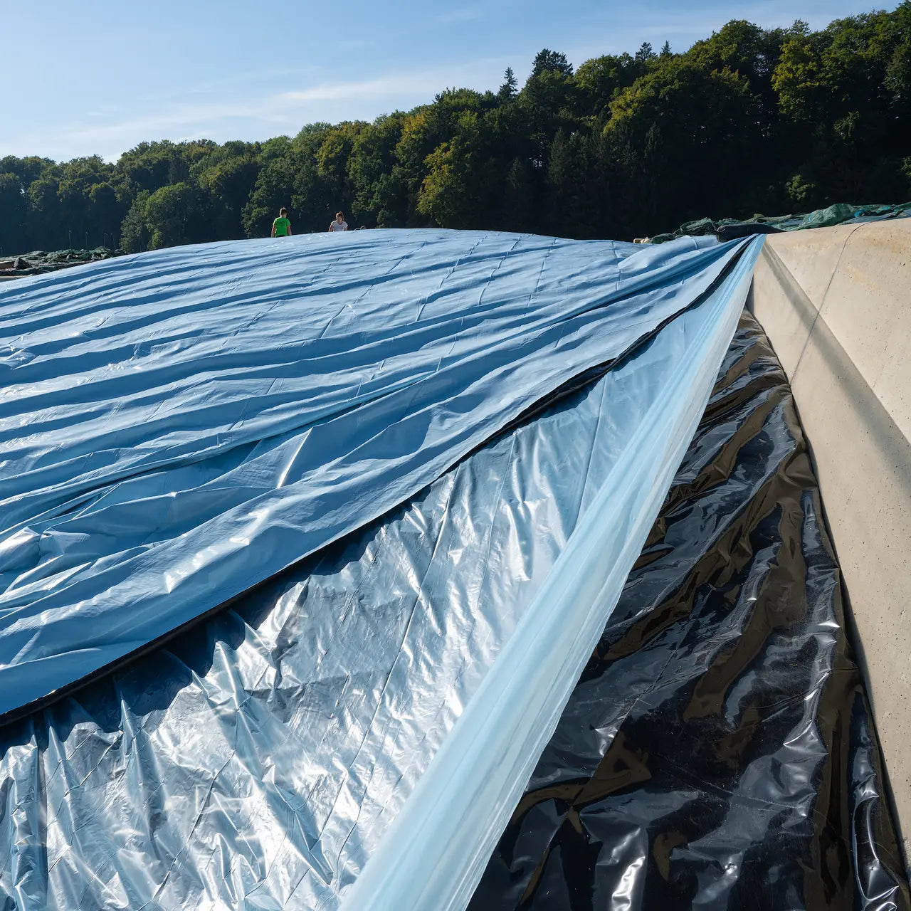 Silofolie BÖCK COMBI² ARCTIC 110µm hellblau/schwarz + OCEAN 40µ hellblau
